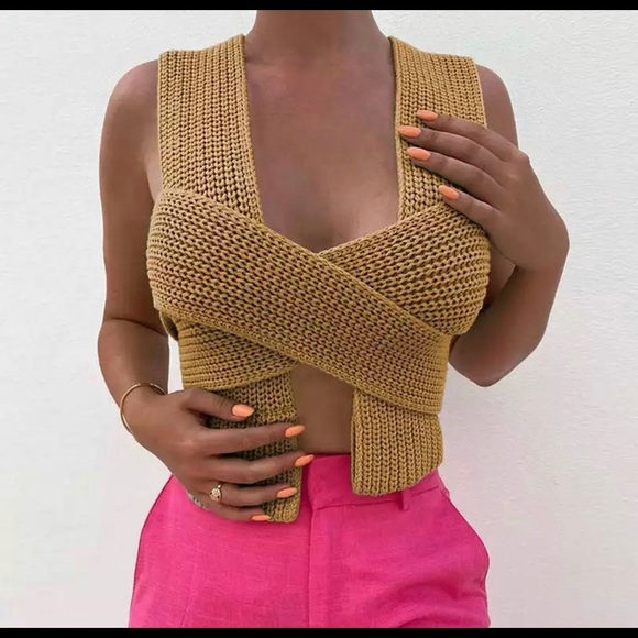 Cross top - Picture 2 of 4